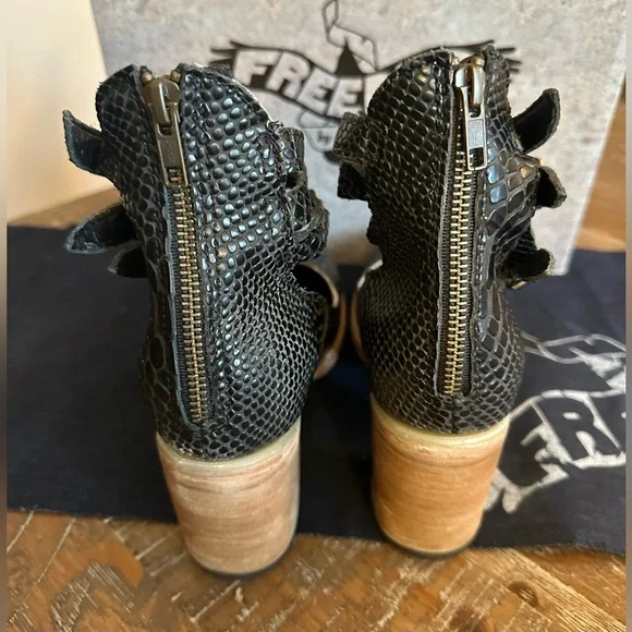 NEW Freebird Black Snake Randi Women Shoes, Size 10 - Picture 6 of 9